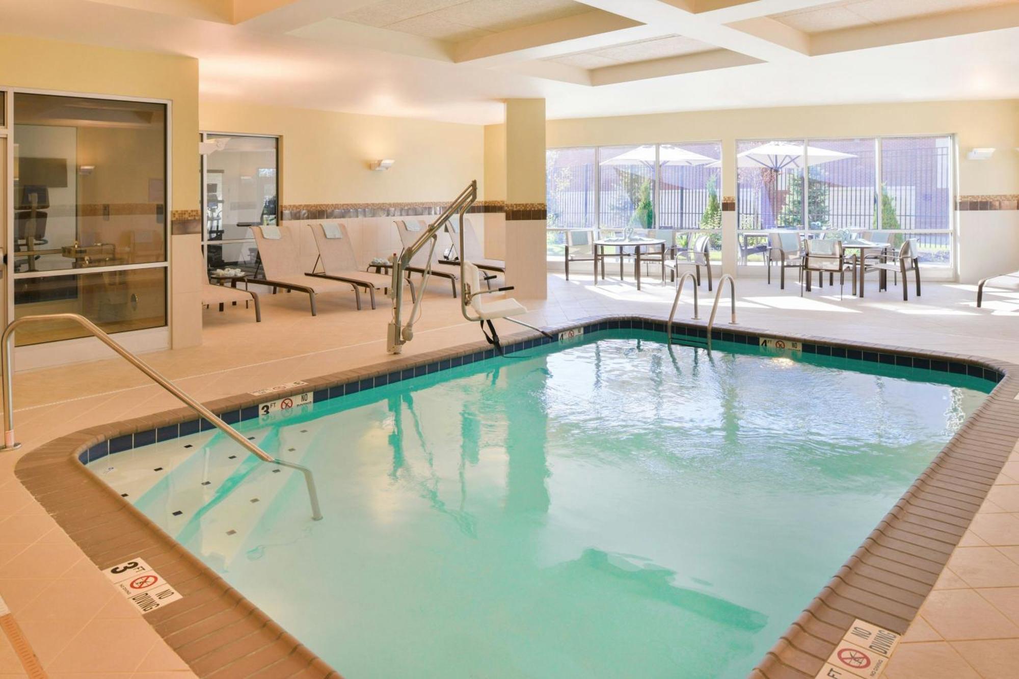 Courtyard By Marriott Columbus Grove City Ngoại thất bức ảnh